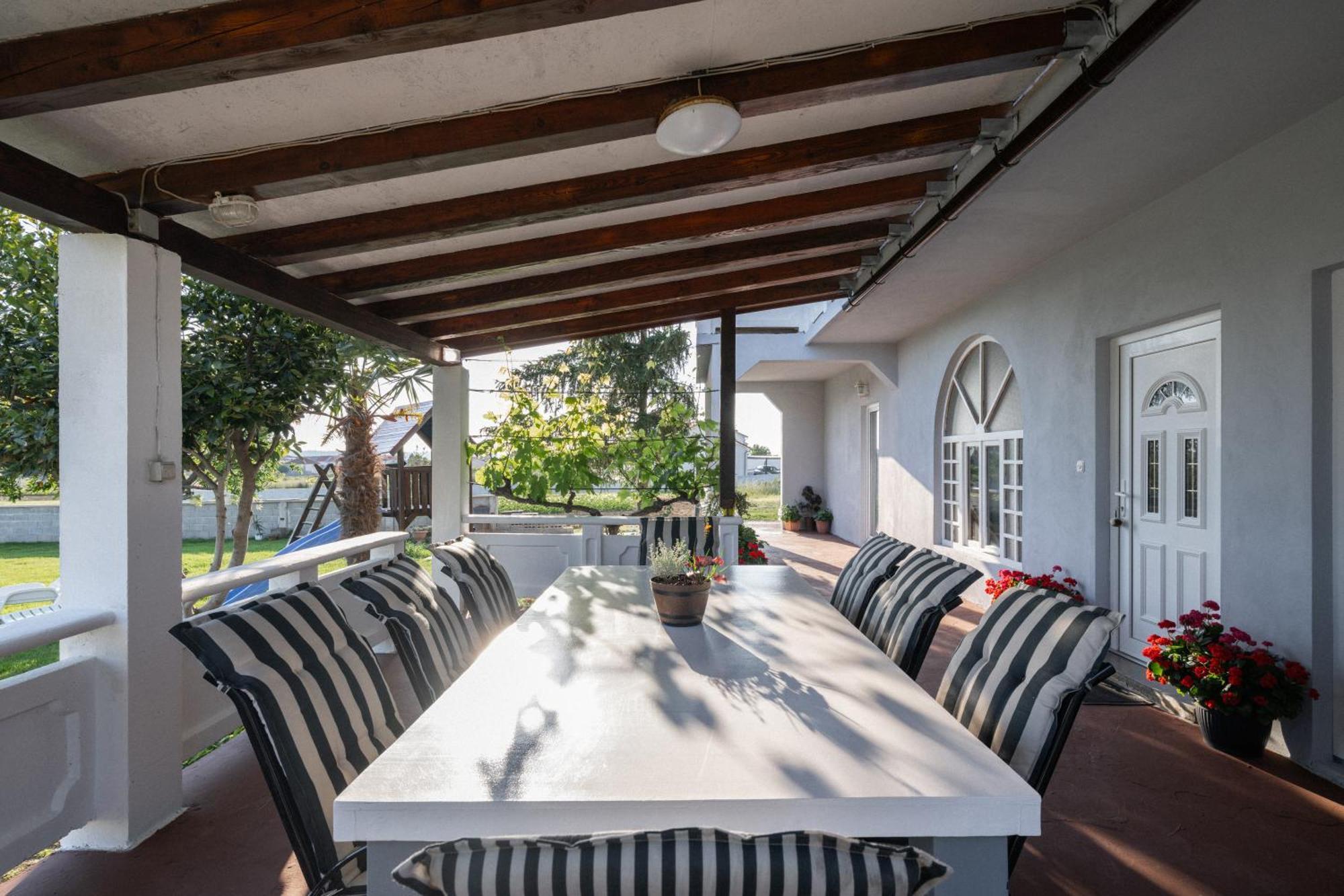 House Rose With Garden And Pool Villa ลิยูบาช ภายนอก รูปภาพ